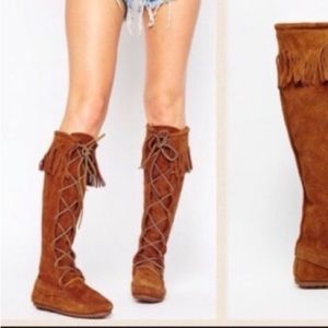 💙Minnetonka Lace Up Mocasins